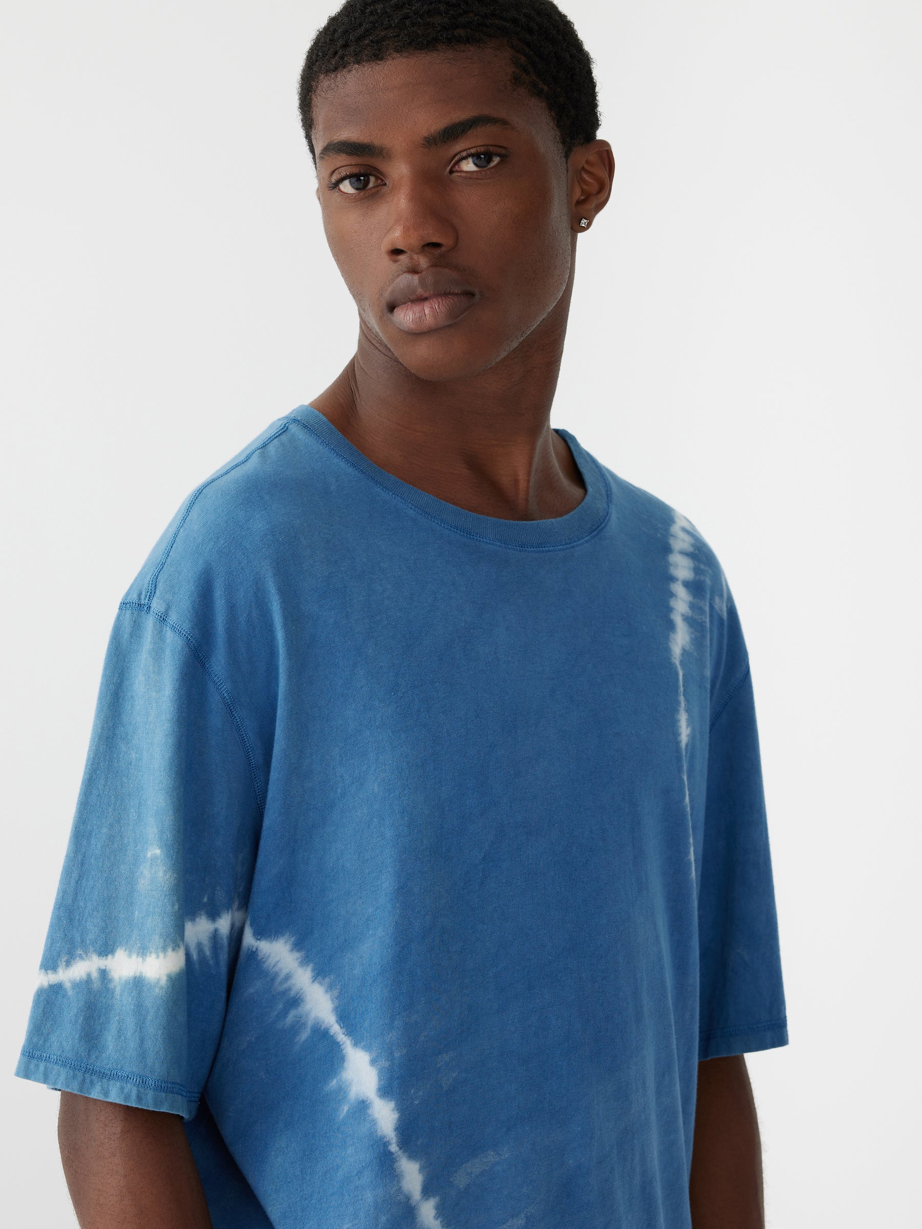 indigo dye slouch short sleeve t.shirt