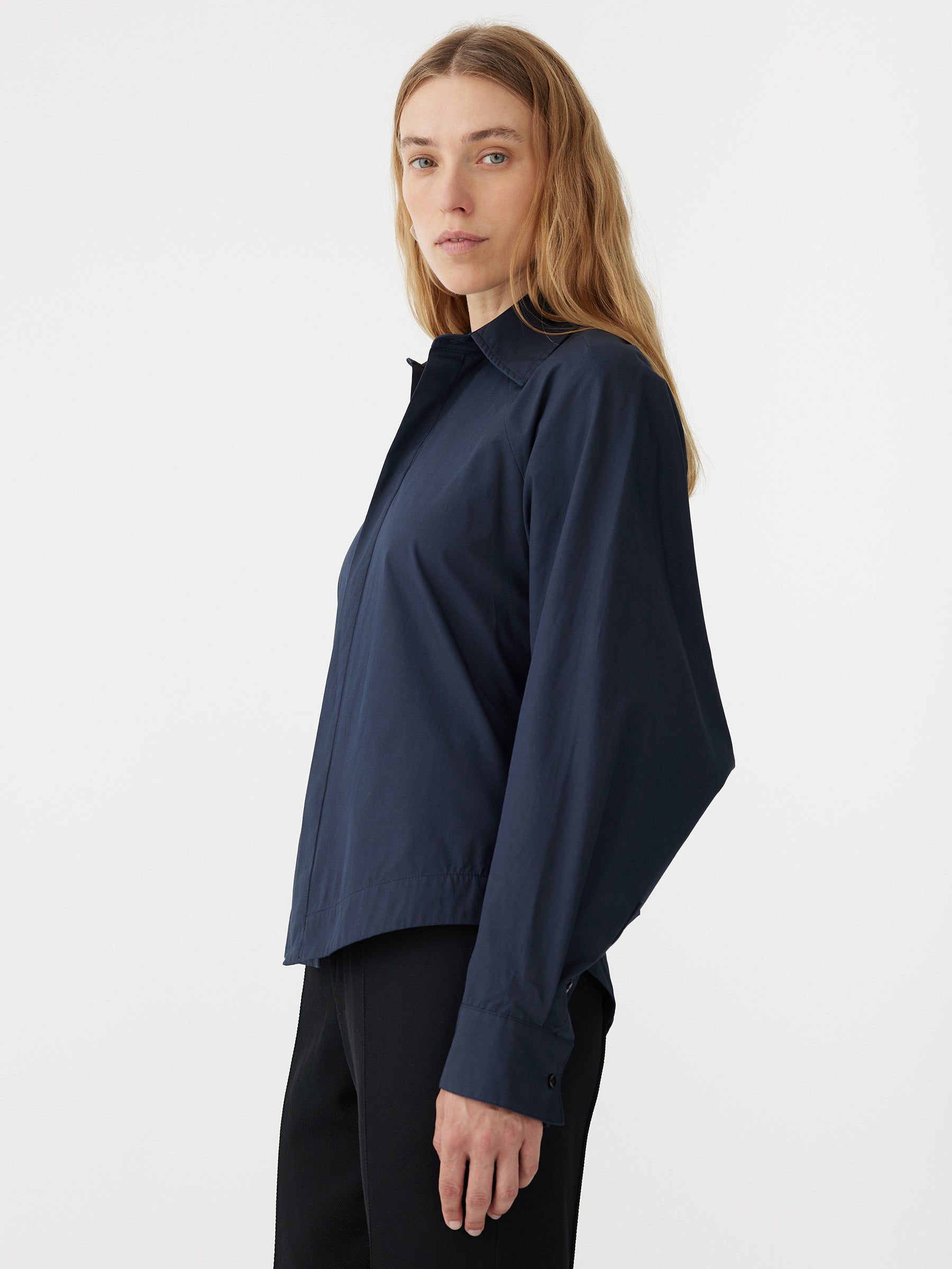 raglan sleeve shirt