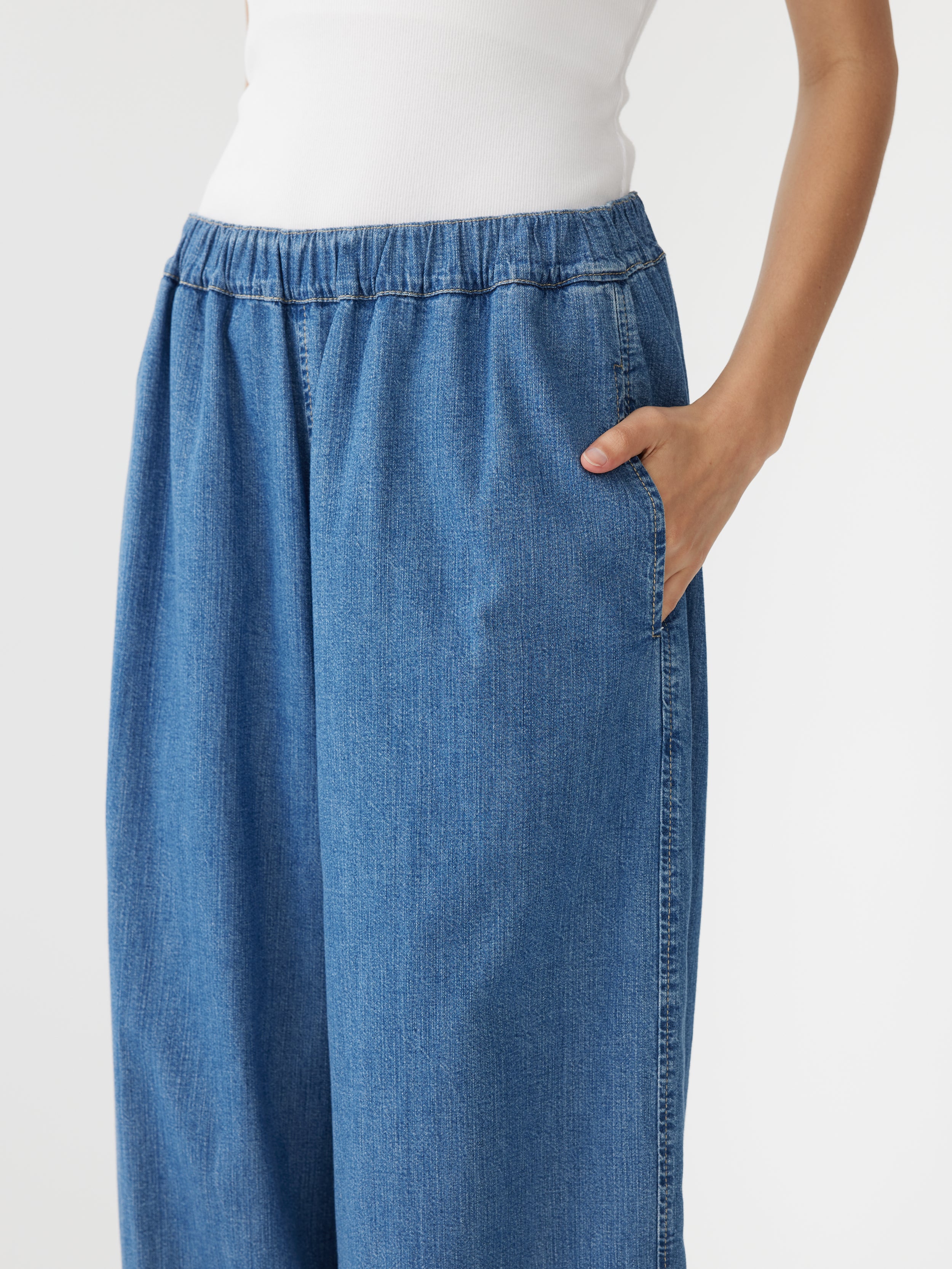 denim split hem pant