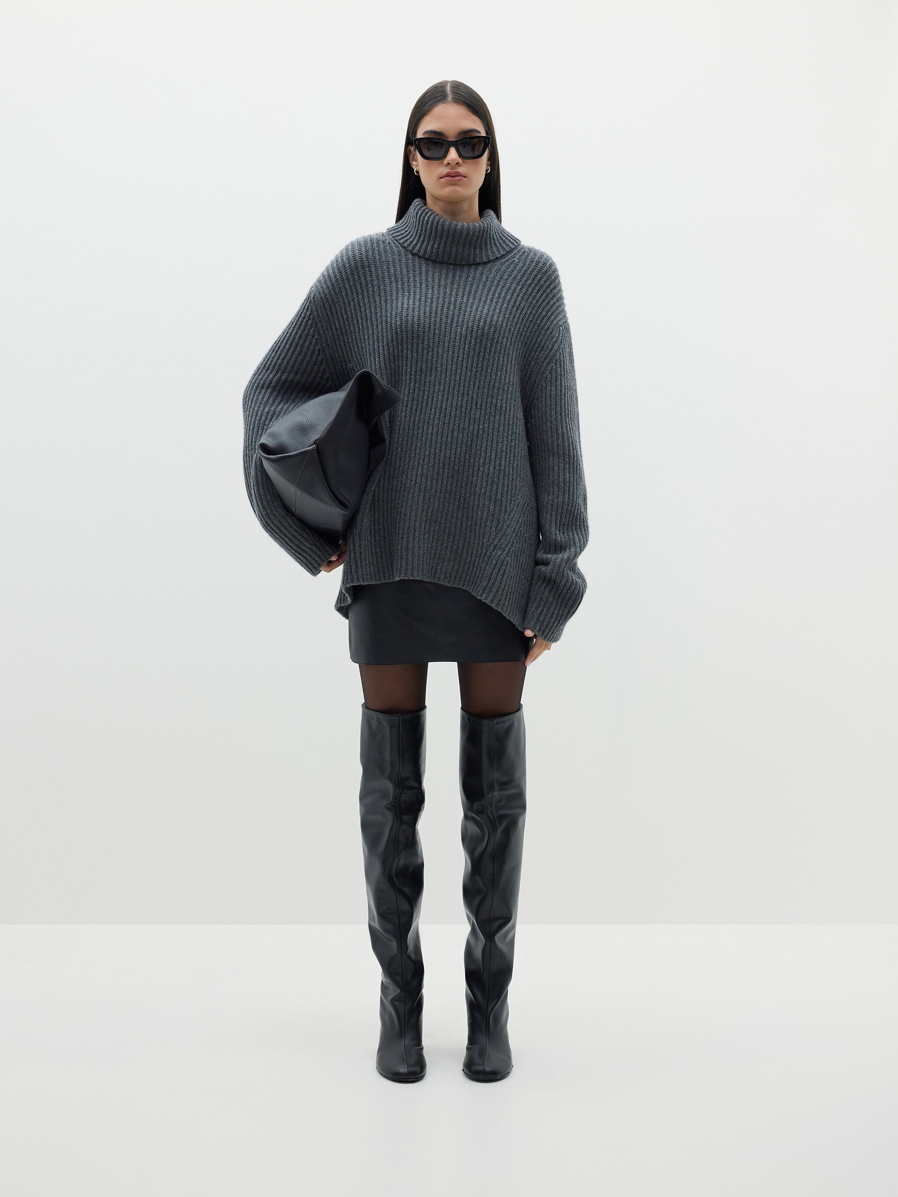 Chunky hot sale black turtleneck