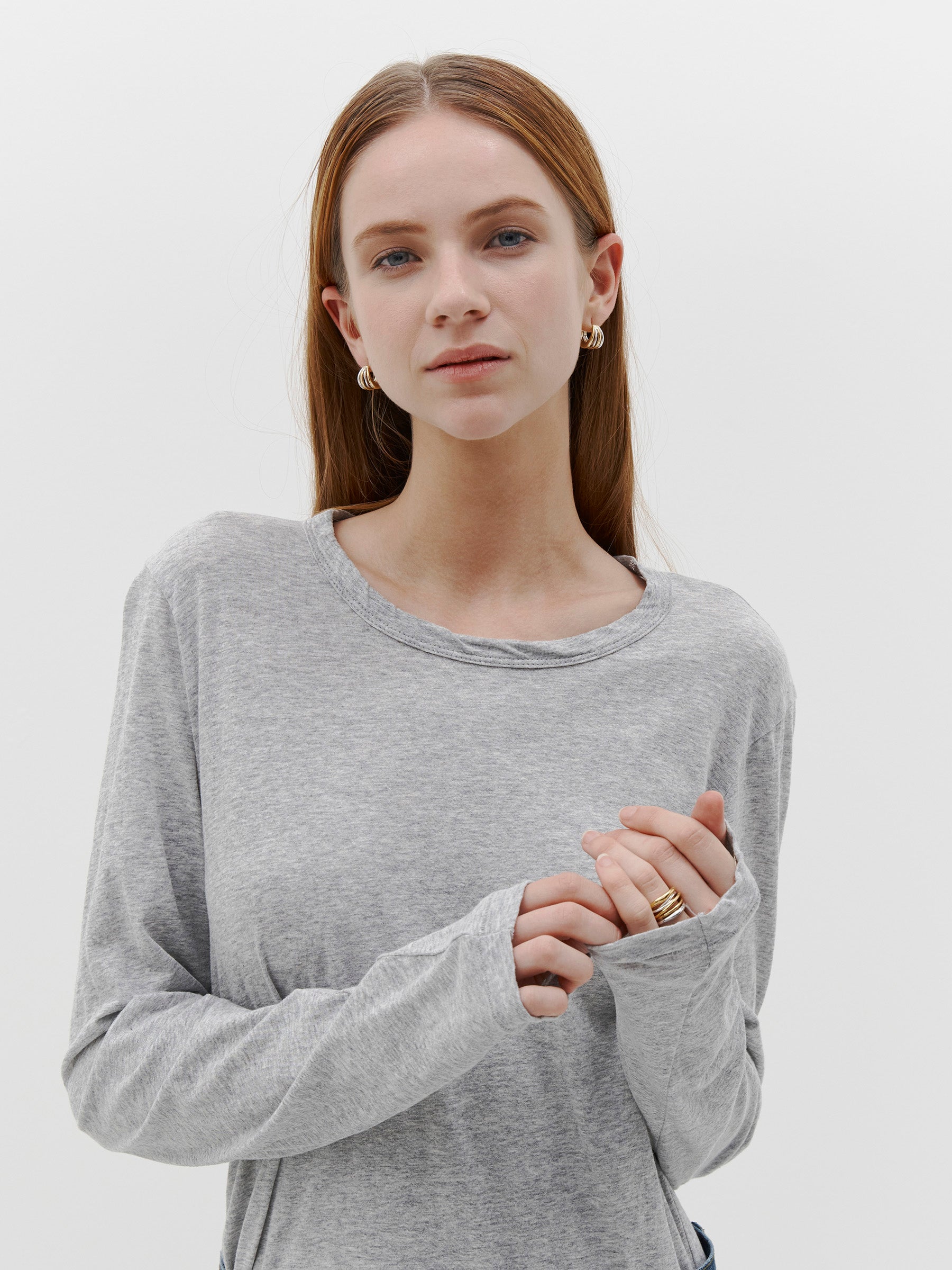 heritage scoop hem long sleeve t.shirt in grey marl bassike