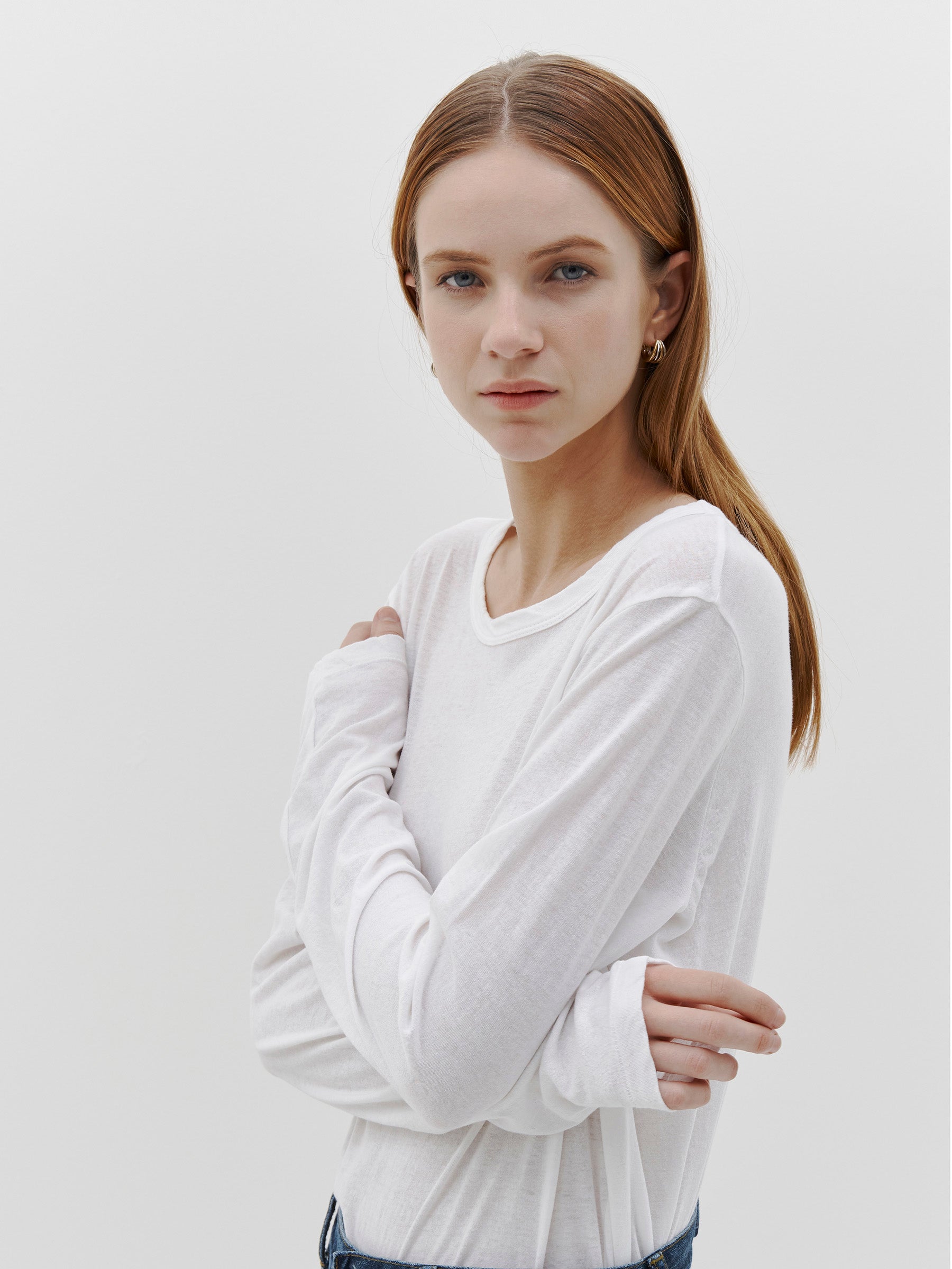 heritage scoop hem long sleeve t.shirt in white