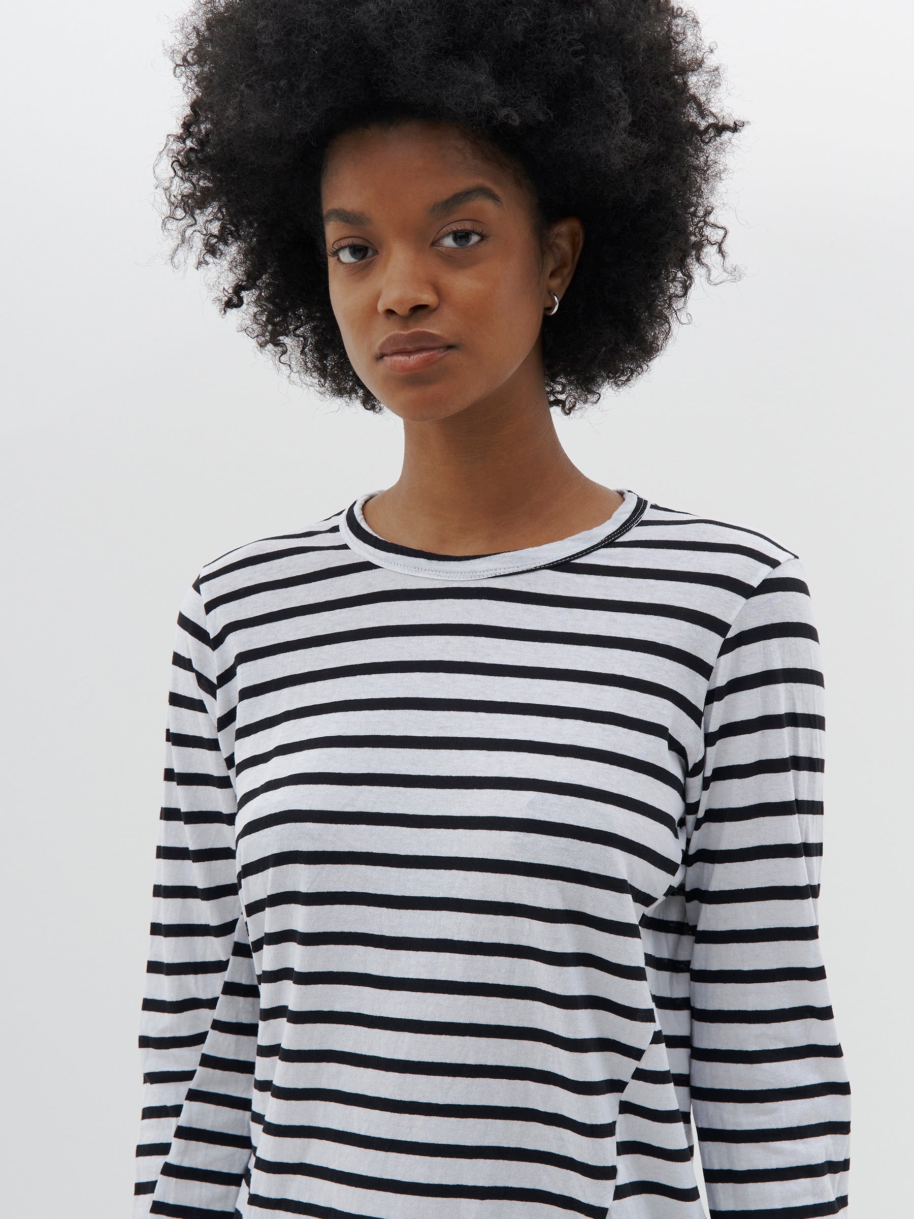 stripe scoop hem long sleeve t.shirt