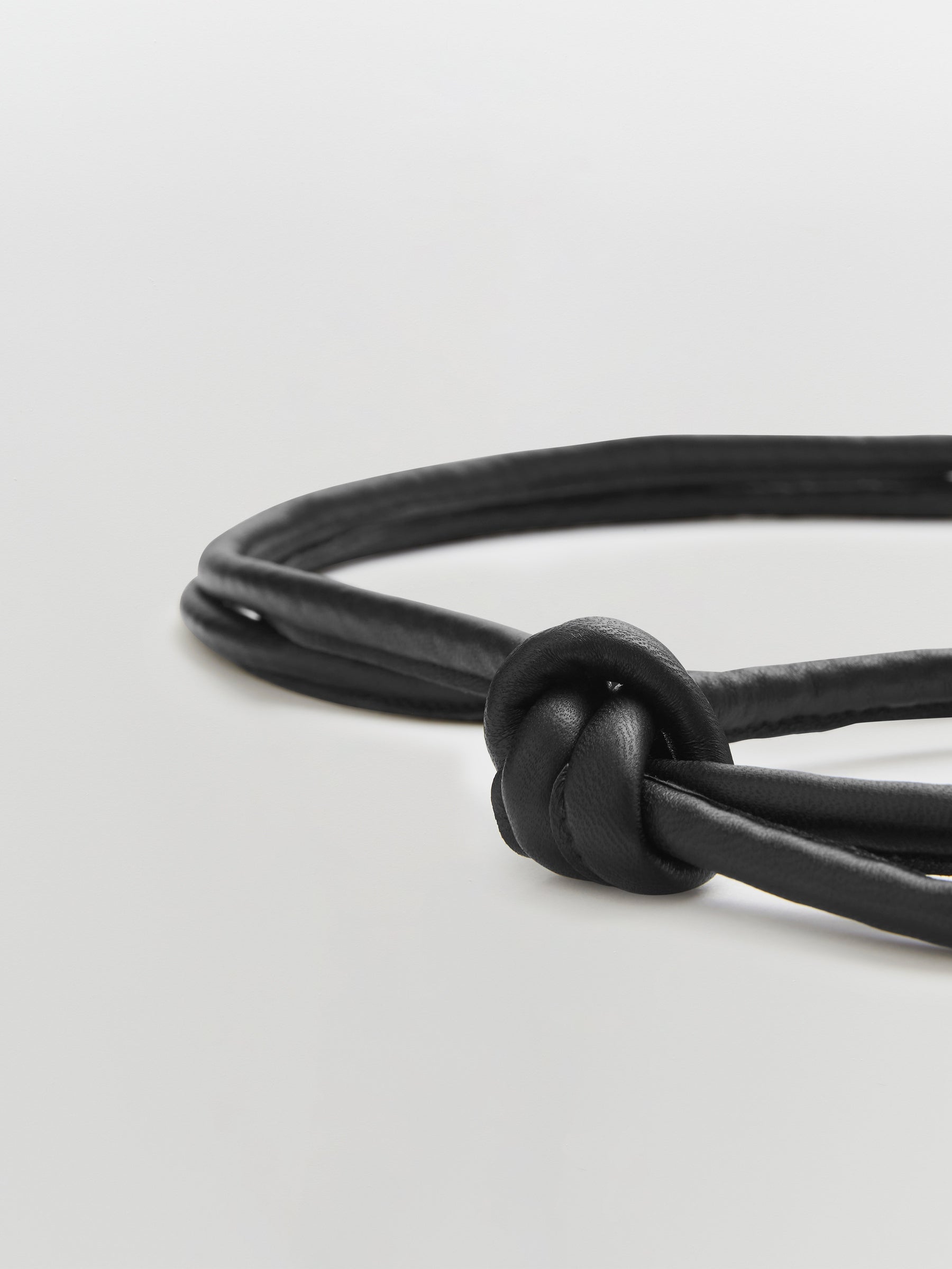 tubular leather belt