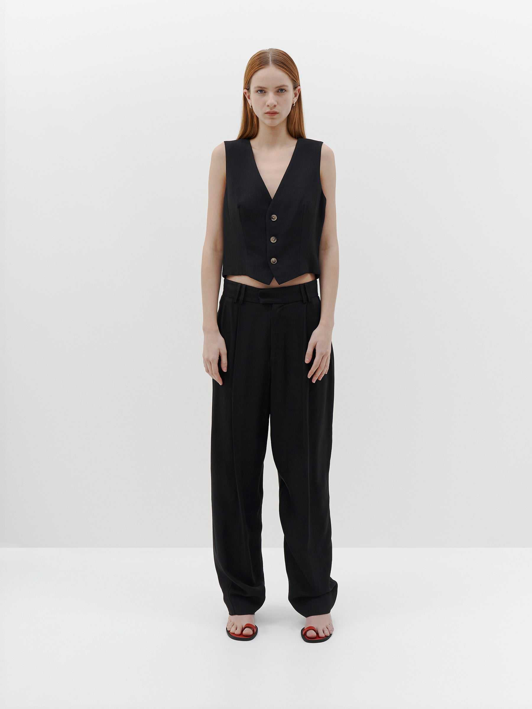 pleated straight leg pant